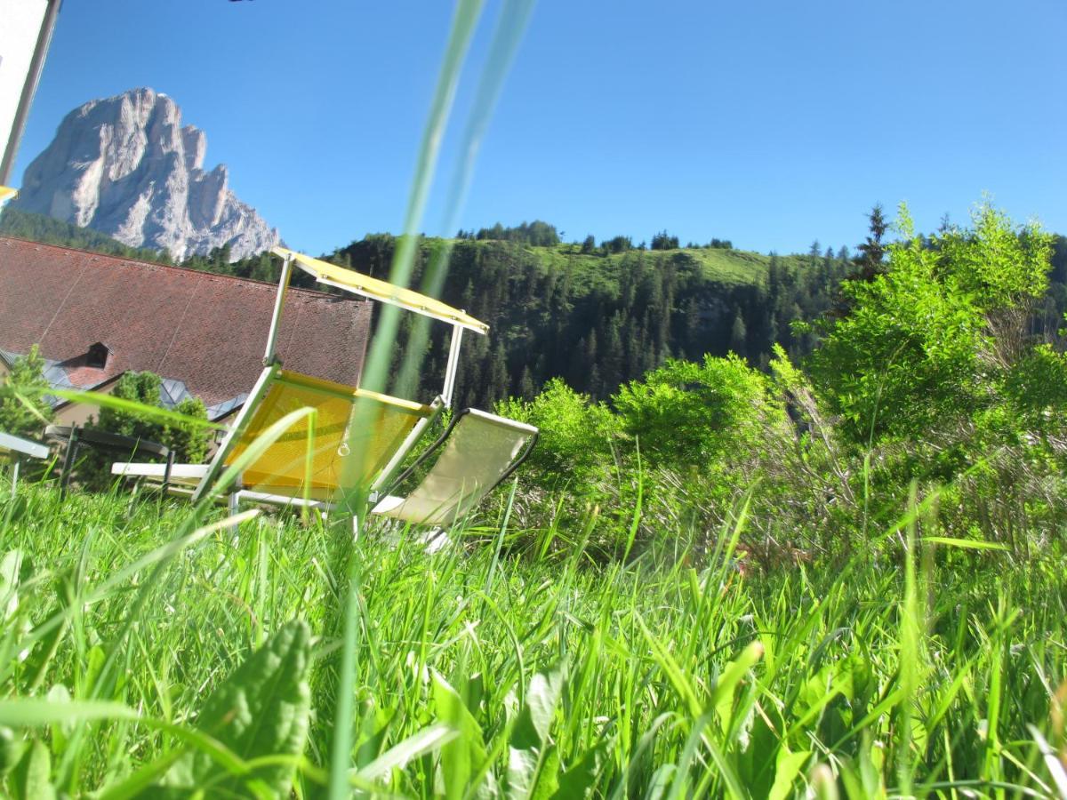 Villa Ula Verda- Apartments Marianna Santa Cristina Val Gardena Exteriör bild