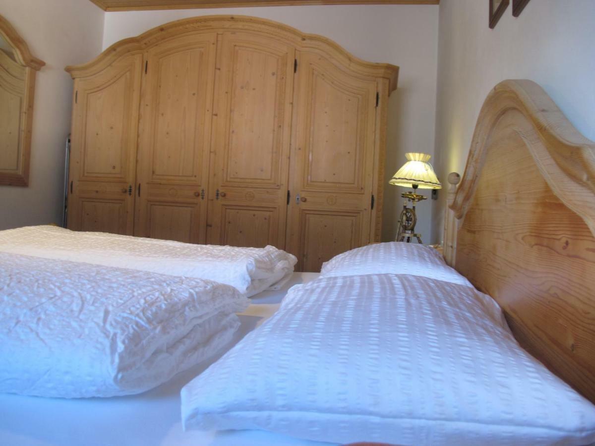 Villa Ula Verda- Apartments Marianna Santa Cristina Val Gardena Exteriör bild